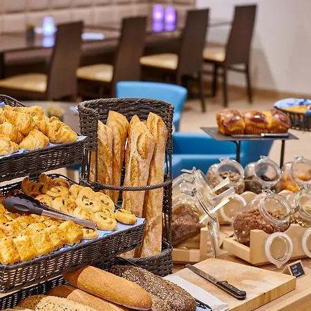 Готель Ibis Styles Біарріц