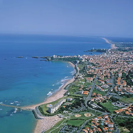 Готель Ibis Styles Біарріц