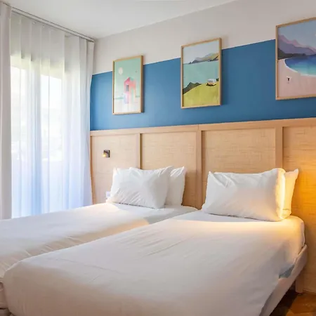 Ibis Styles Биарриц