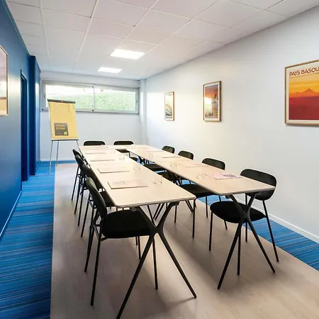 Ibis Styles 3* ביאריץ